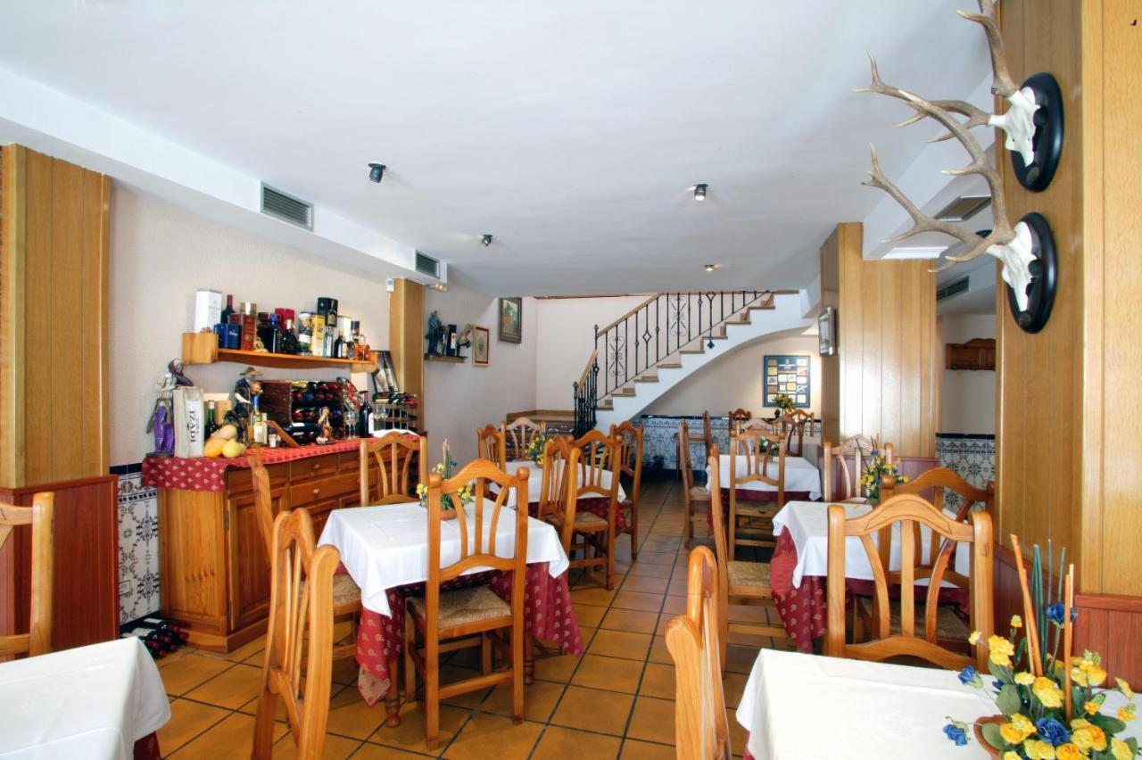 Apartamentos Hotel 77 Ayora Экстерьер фото